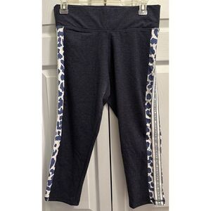 Victorias Secret Leopard Accent Gray Capri Leggings Size Medium